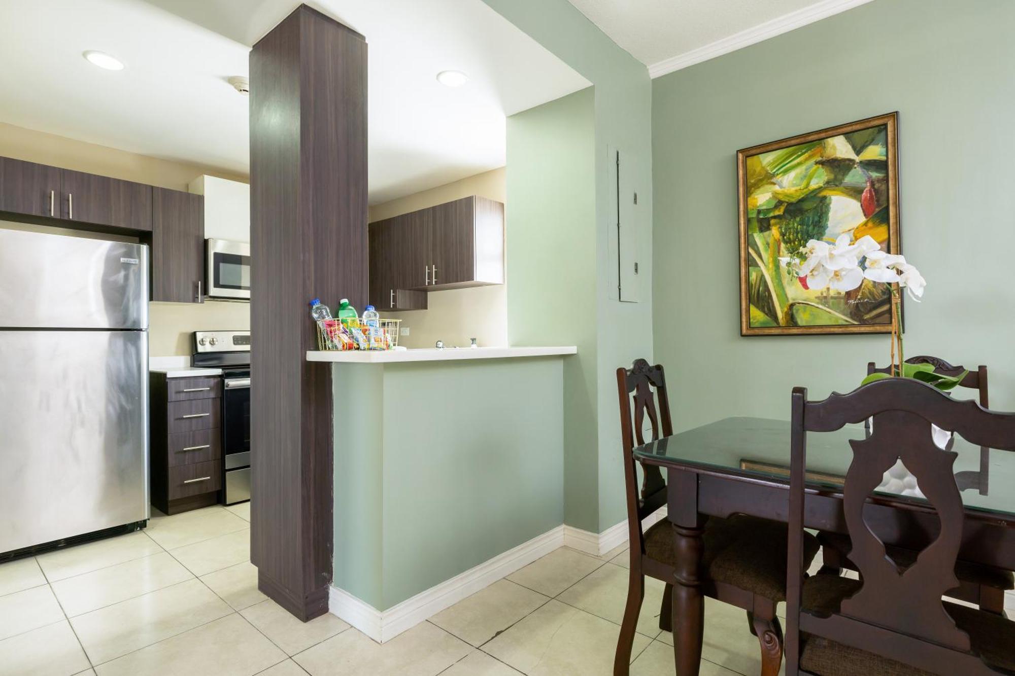 Choose To Be Happy At Brompton Estates - One And Two Bedroom With Pool Kingston Zewnętrze zdjęcie